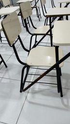 Título do anúncio: Vende-se cadeiras escolares 