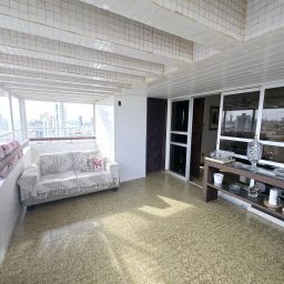 https://img.olx.com.br/thumbs256x256/92/921511763721272.jpg