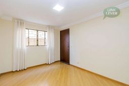 https://img.olx.com.br/thumbs256x256/92/921575161392179.jpg