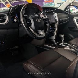 https://img.olx.com.br/thumbs256x256/92/921675075808108.jpg
