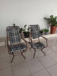 Título do anúncio: Cadeiras de ferro com almofadas para varanda