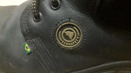 https://img.olx.com.br/thumbs256x256/92/923547279697535.jpg