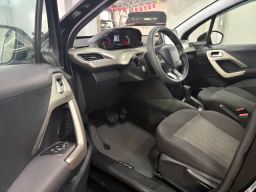 https://img.olx.com.br/thumbs256x256/92/923614658583502.jpg