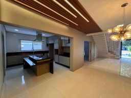 https://img.olx.com.br/thumbs256x256/92/929574284760479.jpg