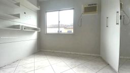 https://img.olx.com.br/thumbs256x256/93/930598390991527.jpg
