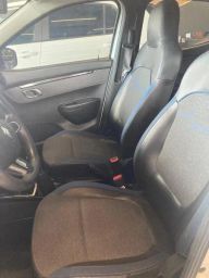 https://img.olx.com.br/thumbs256x256/93/930632308807572.jpg