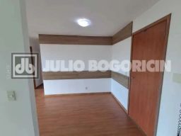 https://img.olx.com.br/thumbs256x256/93/931532282483513.jpg