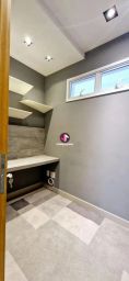 https://img.olx.com.br/thumbs256x256/93/932513888400572.jpg