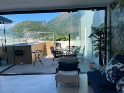 https://img.olx.com.br/thumbs256x256/93/932521150588174.jpg