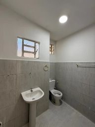 https://img.olx.com.br/thumbs256x256/93/932548523502699.jpg