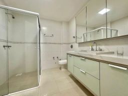 https://img.olx.com.br/thumbs256x256/93/932583213187022.jpg