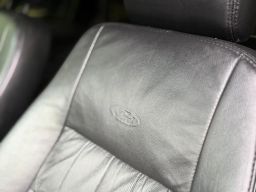 https://img.olx.com.br/thumbs256x256/93/932620067979571.jpg