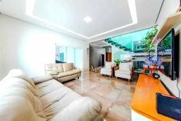 https://img.olx.com.br/thumbs256x256/93/934552283828618.jpg