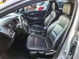 https://img.olx.com.br/thumbs256x256/93/935614328484215.jpg