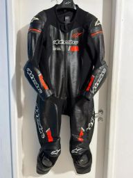 https://img.olx.com.br/thumbs256x256/93/935674081957568.jpg