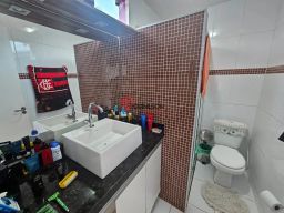 https://img.olx.com.br/thumbs256x256/93/936571513760719.jpg