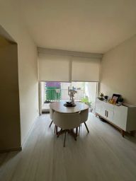 https://img.olx.com.br/thumbs256x256/93/937473042208564.jpg