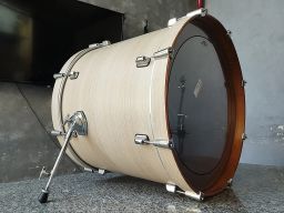 https://img.olx.com.br/thumbs256x256/93/937516881026572.jpg