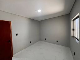 https://img.olx.com.br/thumbs256x256/93/937537629405280.jpg