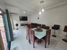 https://img.olx.com.br/thumbs256x256/93/938574151059682.jpg