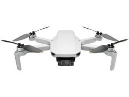 Título do anúncio: Drone DJI Mini SE Fly More Combo com Câmera - 2,7K com Controle Remoto 