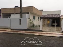 Título do anúncio: Terreno com 2 casas em Balneário Camboriú