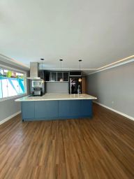 https://img.olx.com.br/thumbs256x256/94/946524405045867.jpg