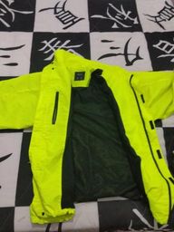jaqueta neon renner