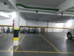 https://img.olx.com.br/thumbs256x256/94/948533642671710.jpg