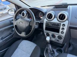 https://img.olx.com.br/thumbs256x256/95/951671210751901.jpg