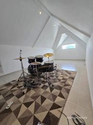 https://img.olx.com.br/thumbs256x256/95/954515042332206.jpg