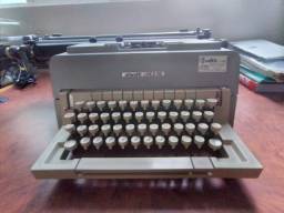 Título do anúncio: Máquina de escrever (Olivetti Linea 98)