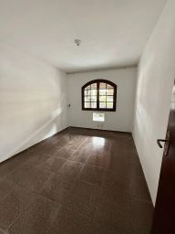 https://img.olx.com.br/thumbs256x256/95/956557876117301.jpg