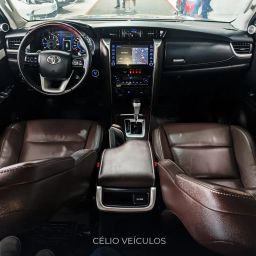 https://img.olx.com.br/thumbs256x256/95/956658199911675.jpg