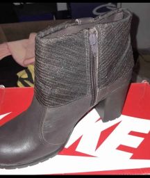 https://img.olx.com.br/thumbs256x256/95/957698427535087.jpg
