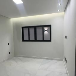 https://img.olx.com.br/thumbs256x256/95/958423699542761.jpg