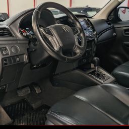 https://img.olx.com.br/thumbs256x256/95/958673905329229.jpg