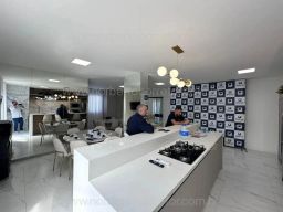https://img.olx.com.br/thumbs256x256/96/960534152250576.jpg
