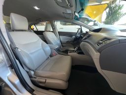 https://img.olx.com.br/thumbs256x256/96/960628661670459.jpg