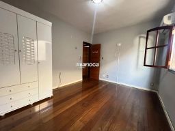 https://img.olx.com.br/thumbs256x256/96/963541162849345.jpg