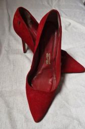 https://img.olx.com.br/thumbs256x256/96/964468270081437.jpg