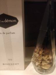 Título do anúncio: Perfume Ange ou demon Givanchy 100ml original 