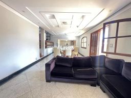 https://img.olx.com.br/thumbs256x256/96/968517524482139.jpg
