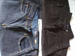 Título do anúncio: 2 calças jeans masculina 38