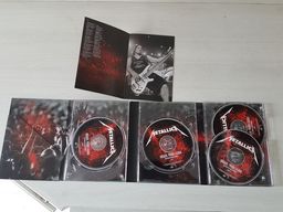 Dvd e Cd duplo Metallica - Orgulho, Paixão E Glória Box 2 Dvds + 2 Cds