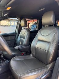 https://img.olx.com.br/thumbs256x256/97/977676437581091.jpg