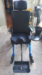 Título do anúncio: Cadeira de rodas semi nova