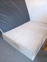 https://img.olx.com.br/thumbs256x256/97/979528162001880.jpg
