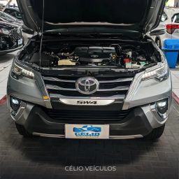 https://img.olx.com.br/thumbs256x256/98/980653674299079.jpg