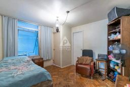https://img.olx.com.br/thumbs256x256/98/982507166404352.jpg